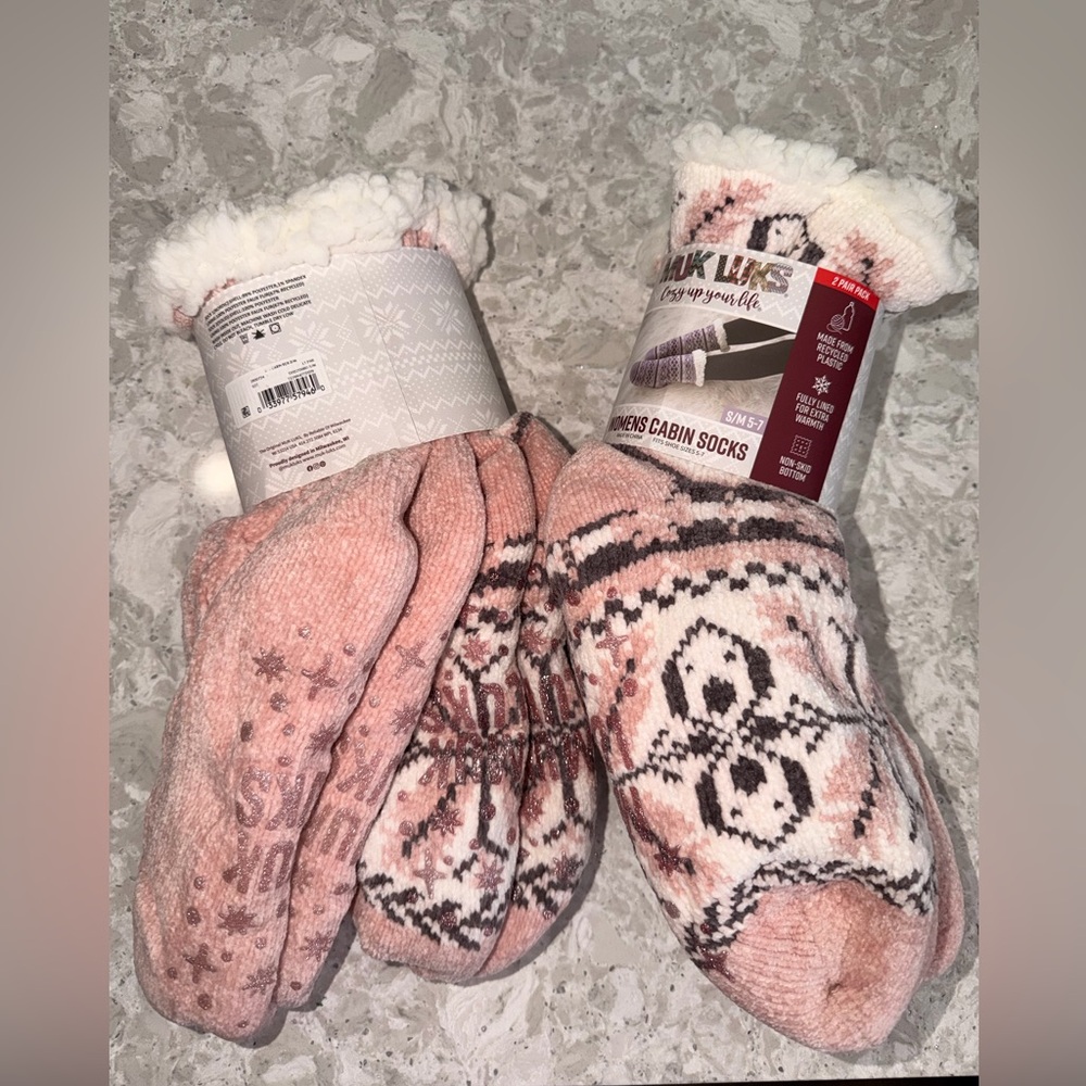 Muk Luks Women's Cabin Socks - Pink and White